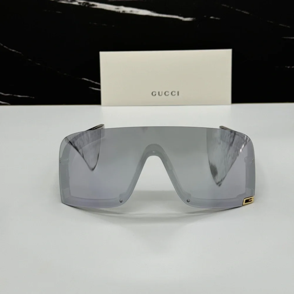 NEW GG1637S 002 GUCCI SHIELD WOMEN SUNGLASSES GREY GUCCI - Picture 4 of 12
